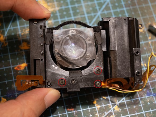 Yashica T5D Shutter Flex Cable Replacement: crwdns2935265:013crwdnd2935265:03crwdnd2935265:03crwdne2935265:0