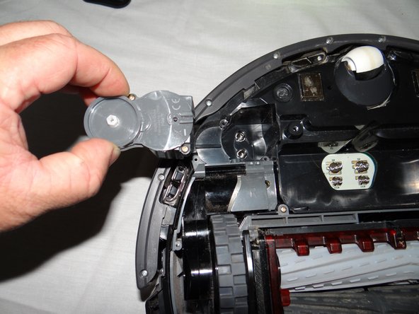 iRobot Roomba 891 Side Brush Motor Replacement: step 9, image 2 of 2