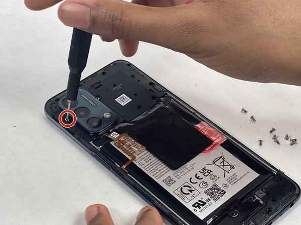 OnePlus Nord N200 Front-Facing Camera Replacement, Midframe: crwdns2935265:05crwdnd2935265:03crwdnd2935265:03crwdne2935265:0