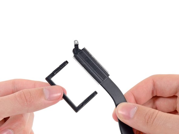 MacBook Pro 13" Retina Display Early 2013 Left Fan Duct Replacement, Left Fan Duct: crwdns2935265:012crwdnd2935265:02crwdnd2935265:02crwdne2935265:0