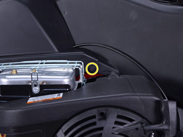 Toro Walk Behind Mowers 21199HD 2018 Right Spindle Replacement, Remove the belt guard bolts: crwdns2935265:05crwdnd2935265:03crwdnd2935265:03crwdne2935265:0