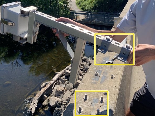 Depth Sensor Node Bridge Mounted Replacement Procedure, Attaching the U-brackets to the bridge mount: crwdns2935265:05crwdnd2935265:02crwdnd2935265:03crwdne2935265:0