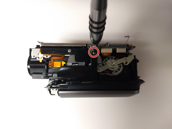 Panasonic SDR-H40P LCD Screen Replacement: crwdns2935265:06crwdnd2935265:02crwdnd2935265:03crwdne2935265:0