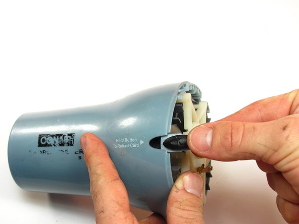 Conair Cord-Keeper 169XR Cord Retracting Button Replacement, Cord Retracting Button: crwdns2935265:012crwdnd2935265:02crwdnd2935265:03crwdne2935265:0