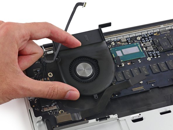 MacBook Pro 13" Retina Display Early 2015 Upper Case Replacement: crwdns2935265:058crwdnd2935265:03crwdnd2935265:03crwdne2935265:0