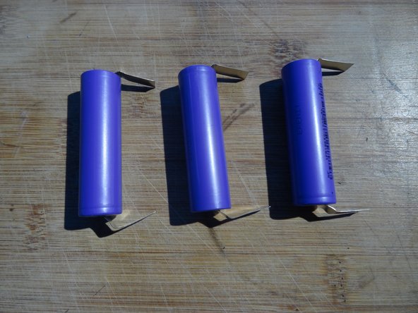 Replacing Philips FC 6148 handheld vacuum cleaner batteries: crwdns2935265:04crwdnd2935265:02crwdnd2935265:02crwdne2935265:0