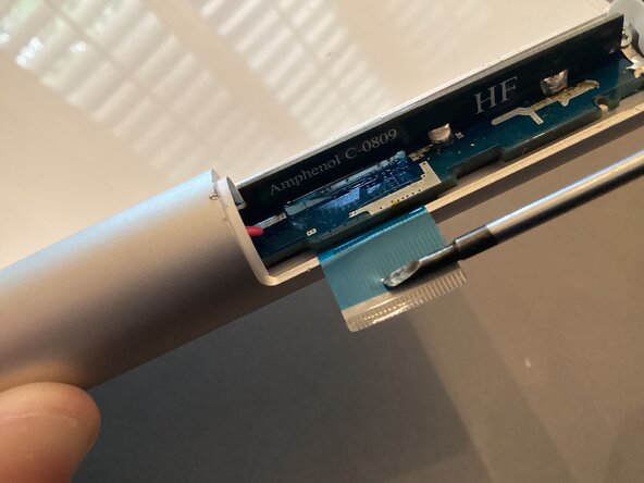 Apple Wireless Keyboard Teardown: step 4, image 3 of 3