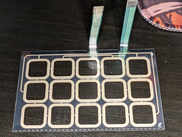 Elgato Stream Deck MK.1 Screen Replacement, Seperate the button grid: crwdns2935265:07crwdnd2935265:03crwdnd2935265:03crwdne2935265:0