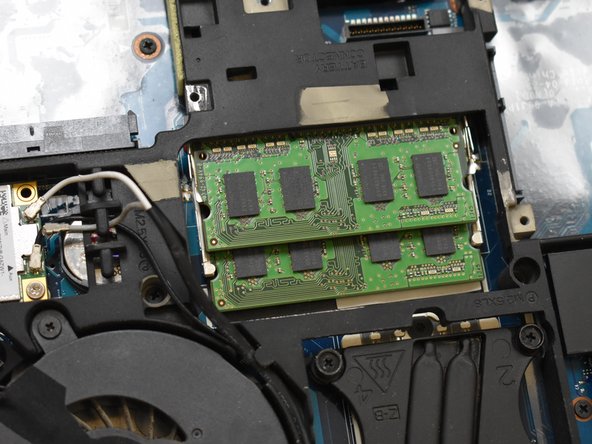 Alienware M17x RAM Replacement, RAM: crwdns2935265:05crwdnd2935265:02crwdnd2935265:02crwdne2935265:0