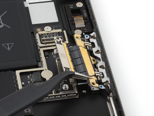 Microsoft Surface Pro X Volume Button Cable Replacement, Remove the USB-C ports: passo 94, immagine 2 di 3