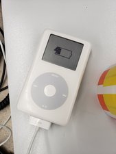 Did you know the iPod Photo has a little brother? meet the iPod (with Color  Display) : r/ipod