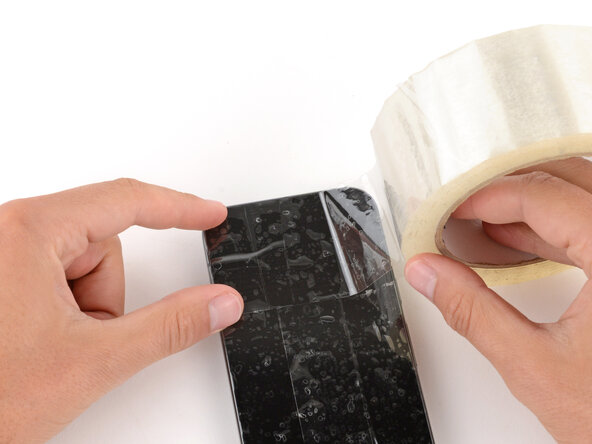 Google Pixel 10 Screen Replacement, Cracked glass preparation: step 2, image 1 of 3