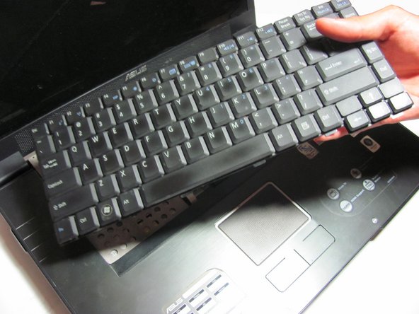 Disassembling Asus W2W-A1 Protective Cover: crwdns2935265:04crwdnd2935265:02crwdnd2935265:02crwdne2935265:0