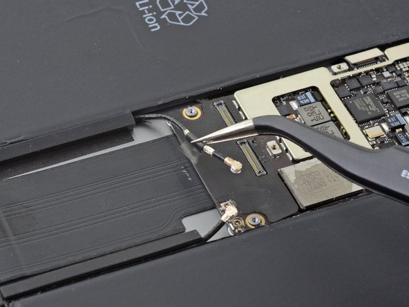 iPad Pro 12.9" Battery Replacement: crwdns2935265:043crwdnd2935265:02crwdnd2935265:02crwdne2935265:0