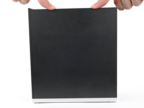 Framework Desktop Secondary Storage Replacement, Install the Right Panel: crwdns2935265:017crwdnd2935265:03crwdnd2935265:03crwdne2935265:0