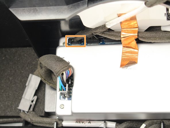 Apple iPod Hi-Fi Front Panel and Speaker Connections Replacement: crwdns2935265:09crwdnd2935265:02crwdnd2935265:02crwdne2935265:0