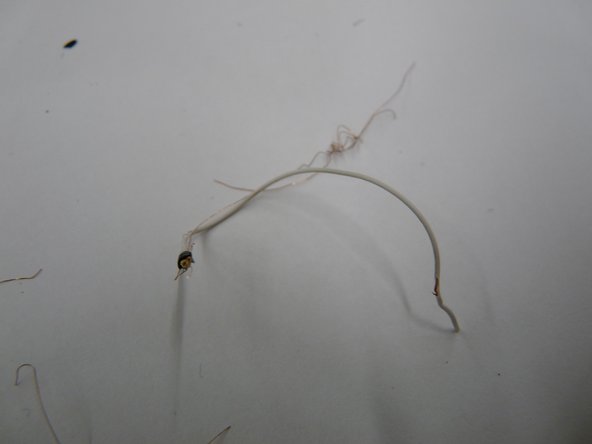 Ear bud Teardown: crwdns2935265:04crwdnd2935265:02crwdnd2935265:02crwdne2935265:0