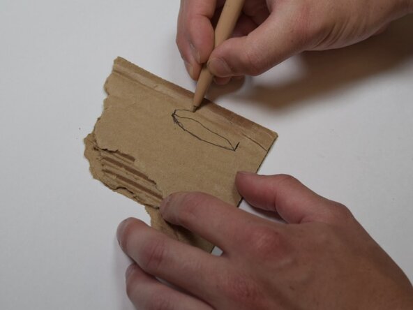 Patchwork Repair for a Damaged Hat: crwdns2935265:03crwdnd2935265:02crwdnd2935265:02crwdne2935265:0