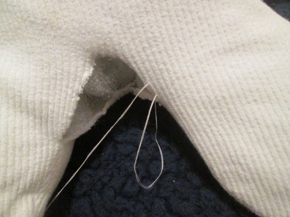 How to Fix a Ripped Stuffed Animal: crwdns2935265:04crwdnd2935265:02crwdnd2935265:03crwdne2935265:0