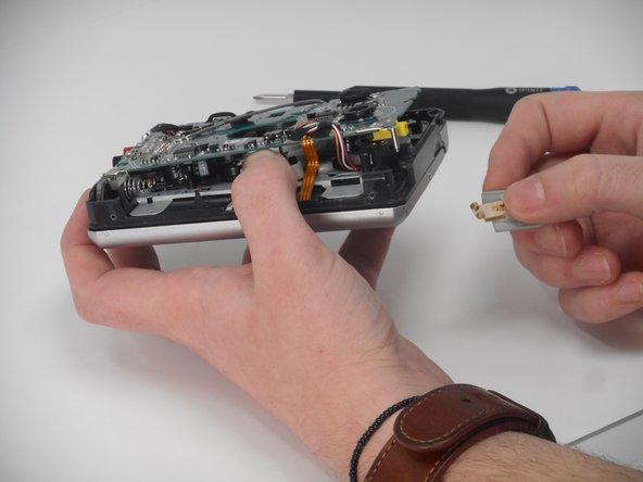 Sony TCM-450 Battery Cover Replacement: crwdns2935265:06crwdnd2935265:03crwdnd2935265:03crwdne2935265:0