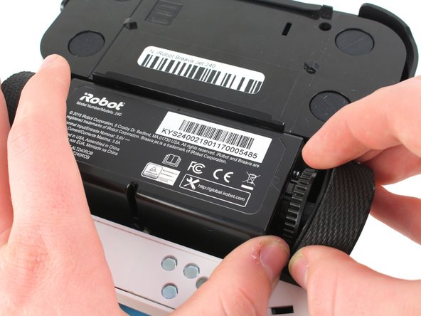 iRobot Braava Jet 240 Wheel Replacement: crwdns2935265:08crwdnd2935265:02crwdnd2935265:03crwdne2935265:0