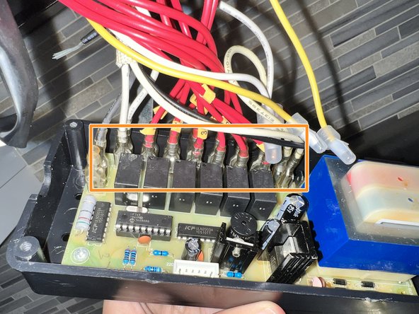 Cyclone Range Hood (Model CY3000R) Circuit Board Replacement: crwdns2935265:05crwdnd2935265:02crwdnd2935265:03crwdne2935265:0