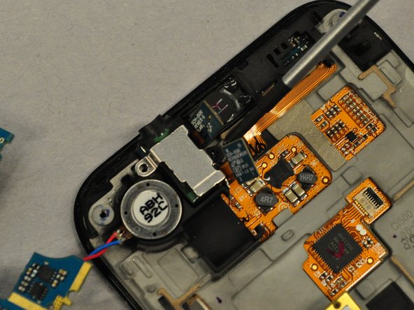 Samsung Fascinate Headphone Jack/Audio Output Replacement, Headphone Jack/Audio Output: 10 단계, 이미지 3개 중 3개