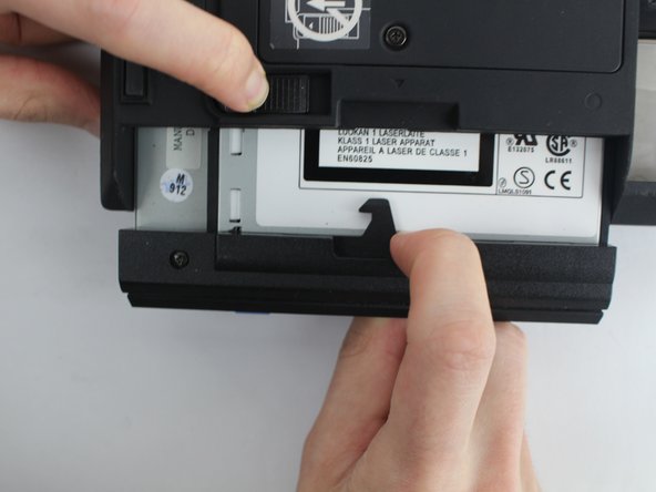 IBM ThinkPad 600E Display Replacement: crwdns2935265:05crwdnd2935265:03crwdnd2935265:03crwdne2935265:0