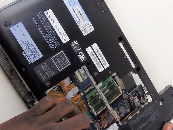 Toshiba Portege R835-P88 Cooling Fan Replacement: crwdns2935265:03crwdnd2935265:03crwdnd2935265:03crwdne2935265:0