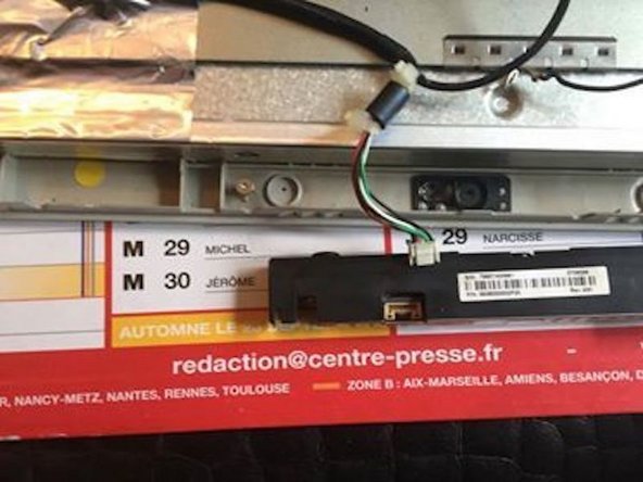 Dell SP2208WFT Capacitor Replacement: crwdns2935265:08crwdnd2935265:02crwdnd2935265:02crwdne2935265:0