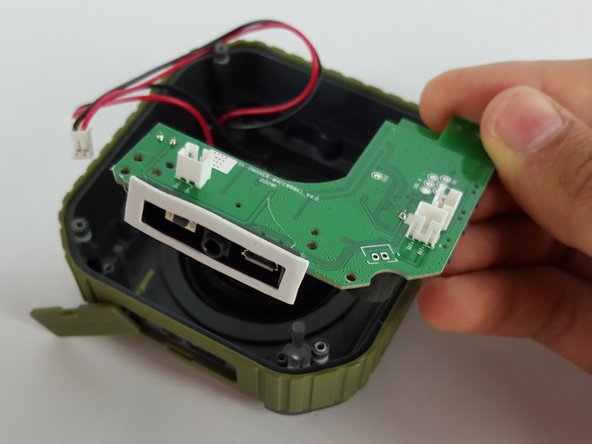 Omaker M4 Port Cover Replacement: crwdns2935265:010crwdnd2935265:02crwdnd2935265:02crwdne2935265:0