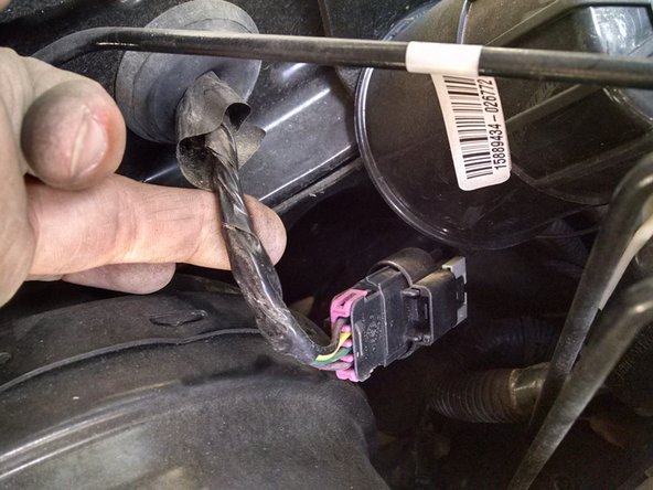 2006-2008 Isuzu i-Series Wiper Motor Replacement, Removing wiper assembly: crwdns2935265:07crwdnd2935265:03crwdnd2935265:03crwdne2935265:0