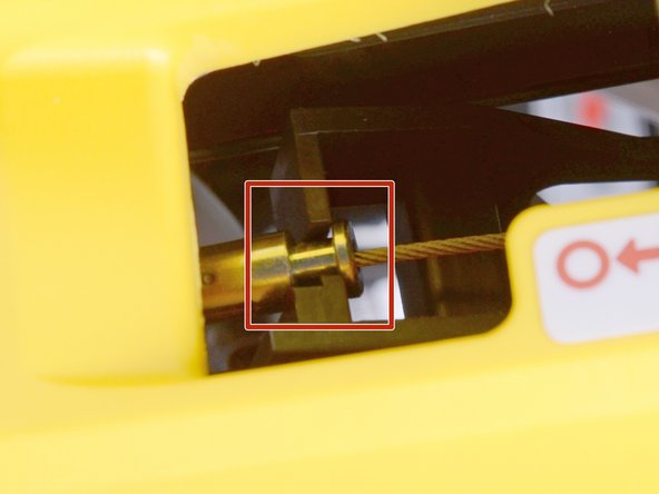 Wacker 4-Stroke Rammer BS504AS REV 101 (2019) Petcock Replacement, Remove the throttle cable: crwdns2935265:010crwdnd2935265:03crwdnd2935265:03crwdne2935265:0