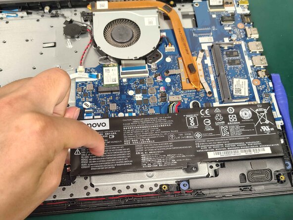 Lenovo IdeaPad 330-15IKB 81DE Festplatte austauschen: Schritt 4, Bild 2 von 3