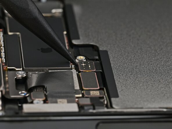 iPhone Air Back Glass Replacement, Disconnect the battery: crwdns2935265:018crwdnd2935265:01crwdnd2935265:02crwdne2935265:0