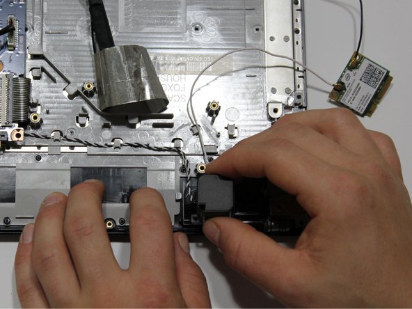 Samsung Series 3 NP300E5A-A02UB AC DC Powerjack  Replacement: crwdns2935265:015crwdnd2935265:02crwdnd2935265:02crwdne2935265:0