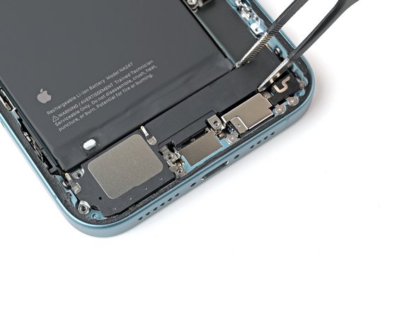 iPhone 16 Plus Loudspeaker Replacement, Install the loudspeaker: crwdns2935265:029crwdnd2935265:03crwdnd2935265:03crwdne2935265:0