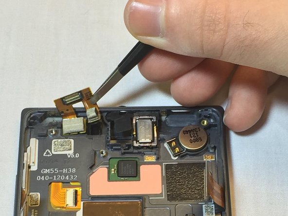 Nokia Lumia 830 Vibrator Replacement, Front Camera: crwdns2935265:010crwdnd2935265:02crwdnd2935265:03crwdne2935265:0