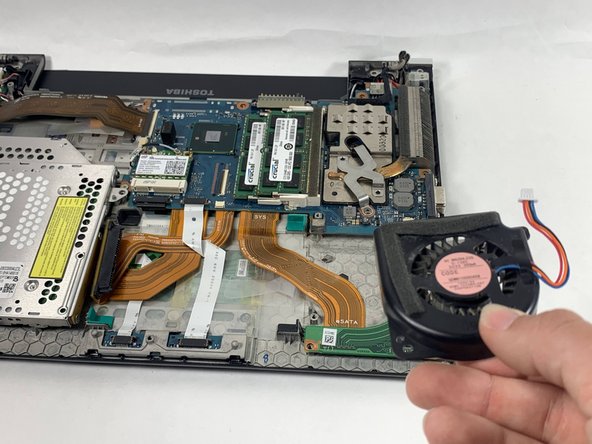 Toshiba Portege R705-P35 Fan Replacement: crwdns2935265:013crwdnd2935265:02crwdnd2935265:02crwdne2935265:0