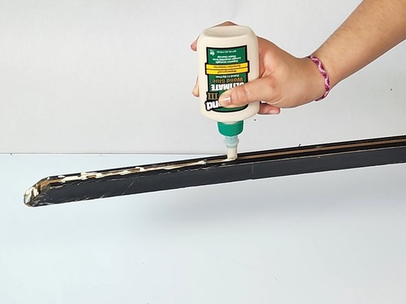 How to Repair a Whiteboard Frame: passo 4, immagine 3 di 3