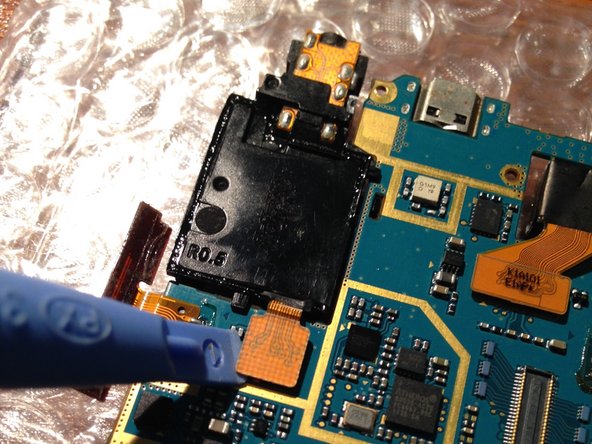 Samsung Galaxy Ace Teardown: step 5, image 2 of 3