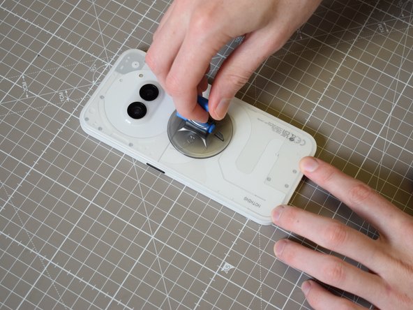 Nothing Phone (2a) Battery Replacement, Remove Back Panel: crwdns2935265:02crwdnd2935265:03crwdnd2935265:03crwdne2935265:0