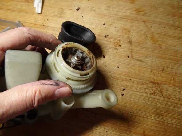 DeLonghi  Coffee Maker grindstones replacement: crwdns2935265:04crwdnd2935265:02crwdnd2935265:03crwdne2935265:0