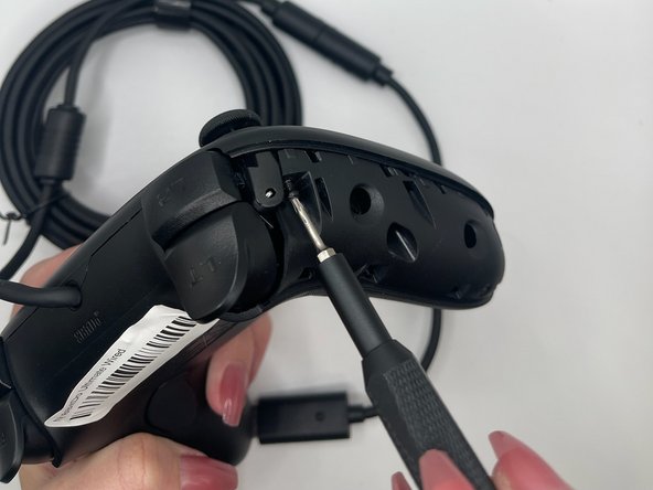 8BitDo Ultimate Wired Bumper Replacement: crwdns2935265:06crwdnd2935265:02crwdnd2935265:03crwdne2935265:0