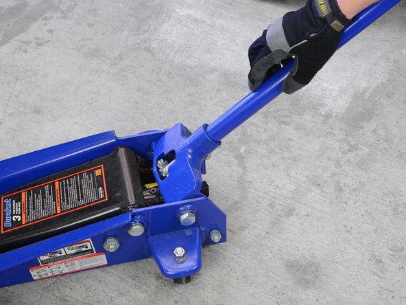 2003-2004 Infiniti G35 Sedan Crankshaft Position Sensor Replacement: crwdns2935265:03crwdnd2935265:02crwdnd2935265:02crwdne2935265:0