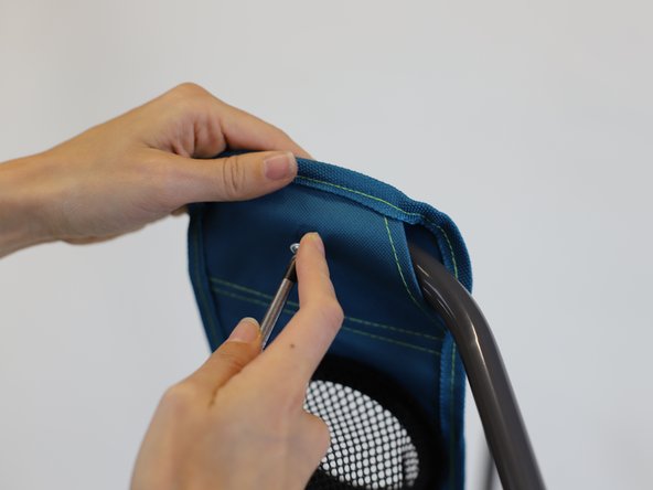 How to Repair a Tear in a Camping Chair, Reassemble the chair: crwdns2935265:010crwdnd2935265:03crwdnd2935265:03crwdne2935265:0