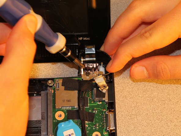 HP Mini 110-1046NR Screen Replacement: crwdns2935265:014crwdnd2935265:03crwdnd2935265:03crwdne2935265:0