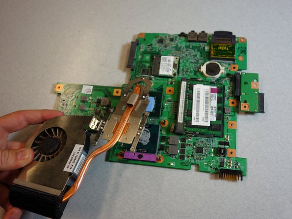 Dell Inspiron 1750 Internal Fan Replacement: crwdns2935265:013crwdnd2935265:03crwdnd2935265:03crwdne2935265:0