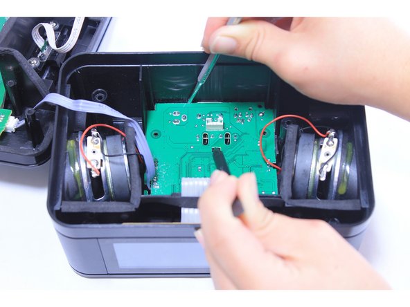 Insignia NS-CLLT01 Motherboard Removal: crwdns2935265:04crwdnd2935265:02crwdnd2935265:03crwdne2935265:0