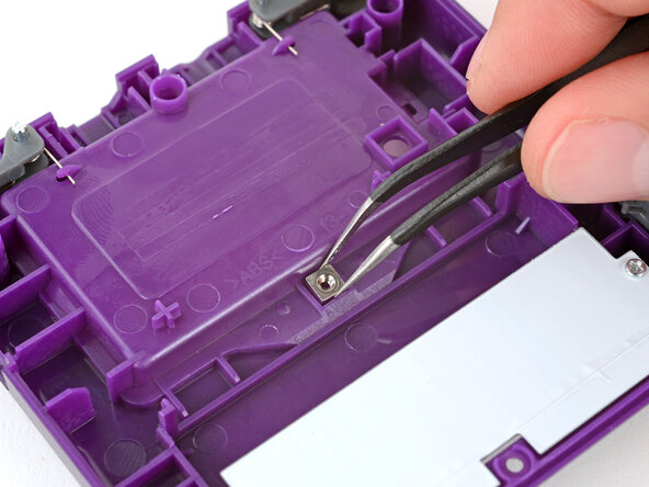 How to Reshell Your Game Boy Advance SP, Bottom shell components: crwdns2935265:062crwdnd2935265:02crwdnd2935265:03crwdne2935265:0